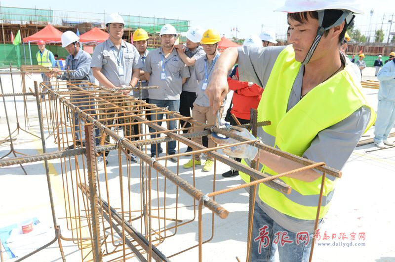 比速度拼質(zhì)量！青島農民工建筑技能大比拼(圖4)